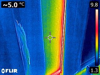 Thermal image showing air leak at wall joint